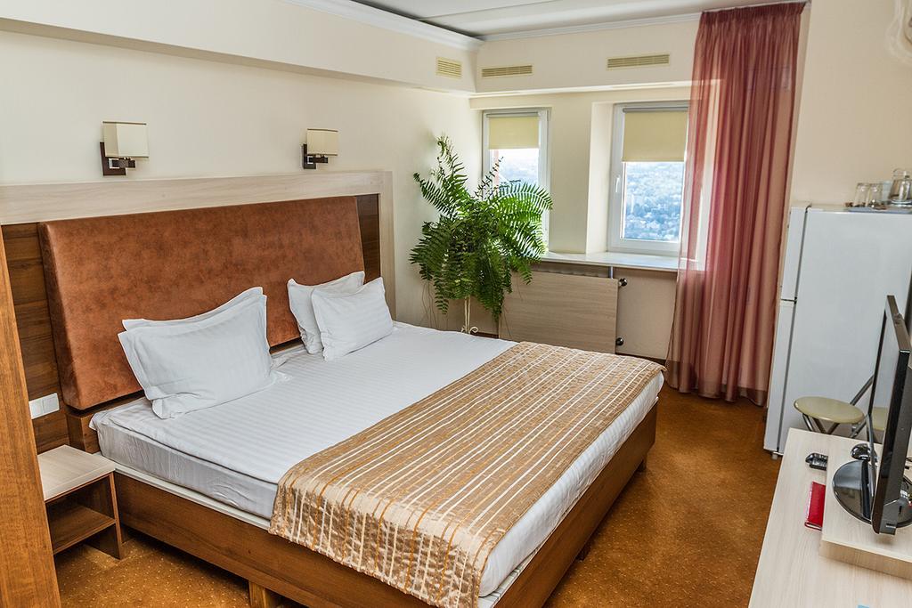 7 Sky Hotel Klinicheskaya Street Kyjev Exteriér fotografie