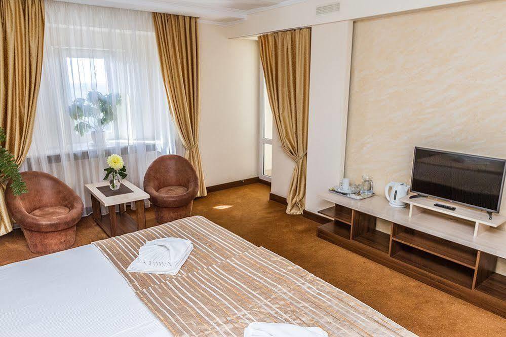 7 Sky Hotel Klinicheskaya Street Kyjev Exteriér fotografie