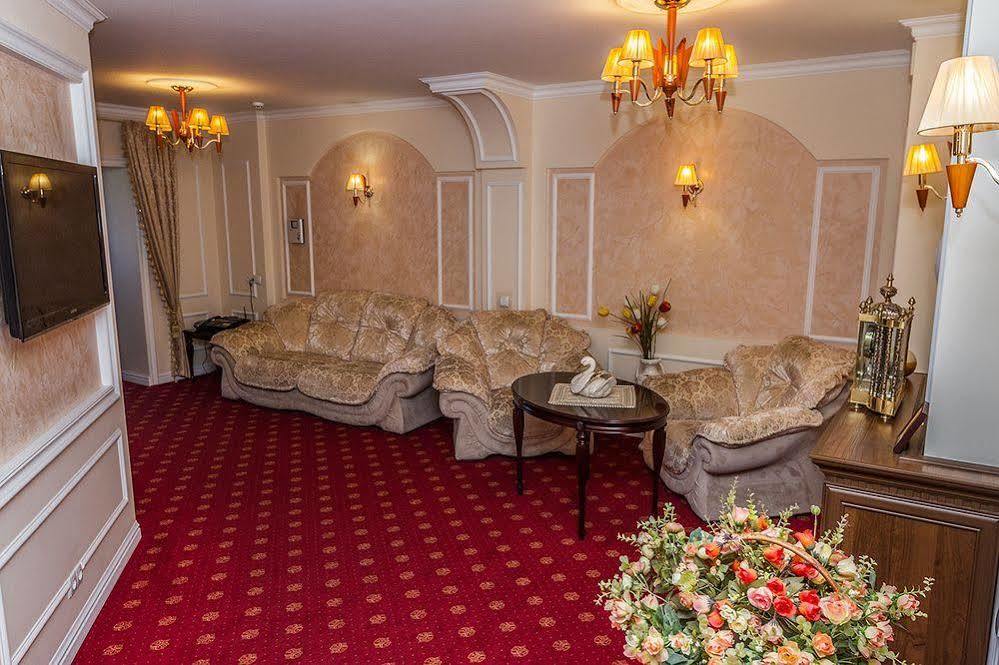 7 Sky Hotel Klinicheskaya Street Kyjev Exteriér fotografie